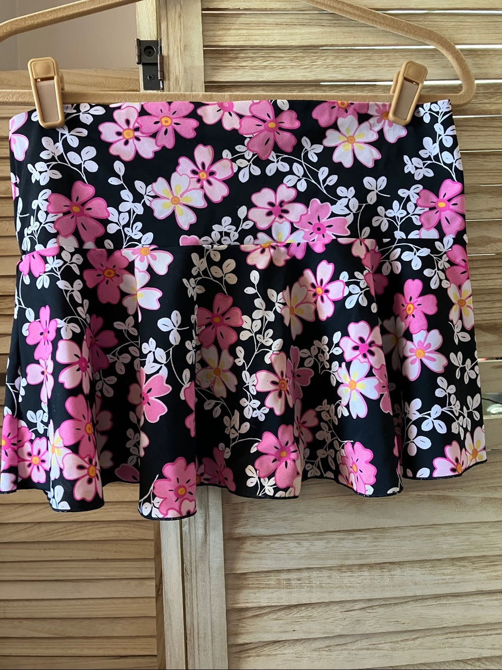 Victoria's Secret Floral Mini Skirt Medium
